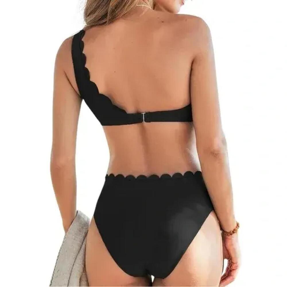 NWT‎ Cupshe Black Scalloped One-Shoulder Bikini - Size XS - Picture 2 of 2